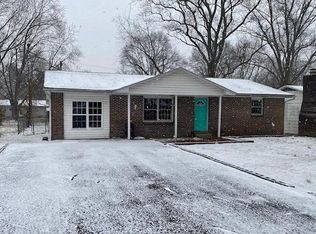 2414 Hilltop Ln, Cape Girardeau, MO 63701