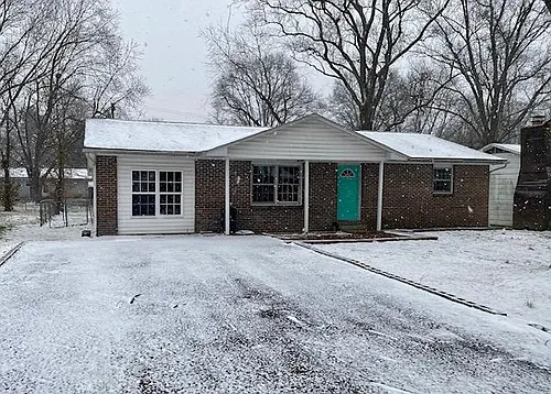 2414 Hilltop Ln Photo 1