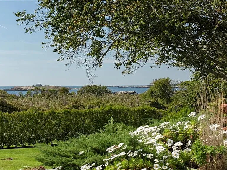 111 Ocean Ave — Photo 3