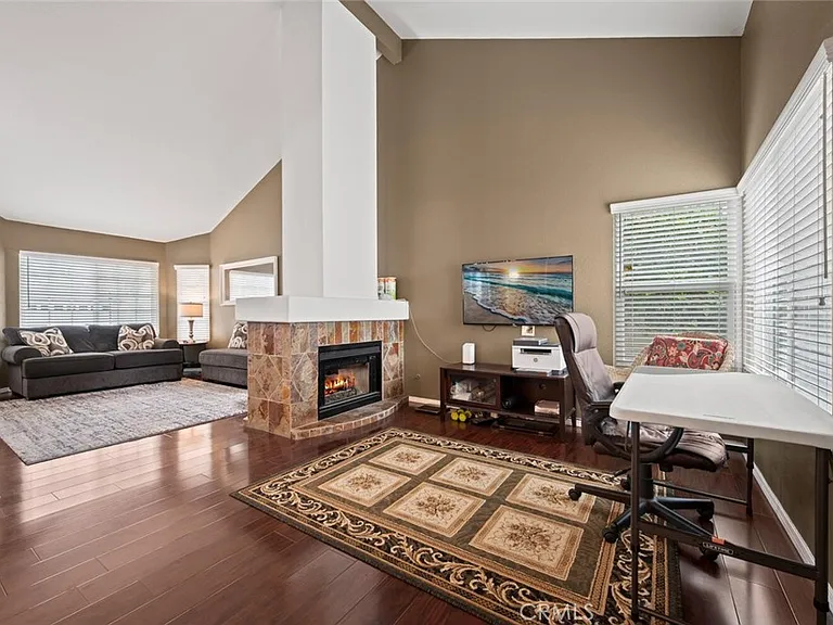 36 Woodswallow Ln — Photo 7