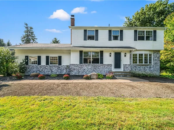 11575 Hosford Rd, Chardon, OH 44024