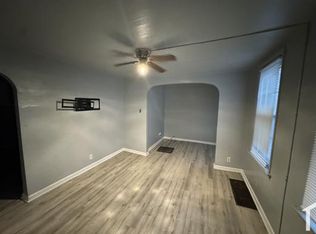 2915 N 8th St, Milwaukee, WI 53206