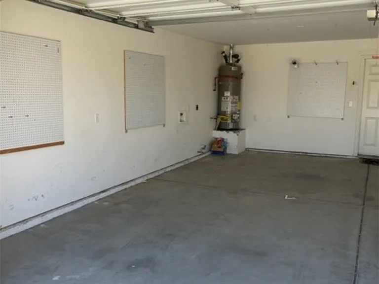 6627 Smoketree Ave — Photo 43
