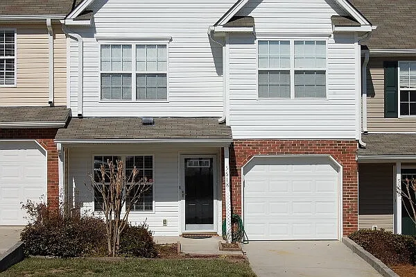 5618 Harbor House Dr