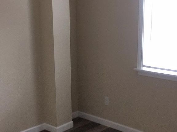 5th image of 625 Avalon Ave