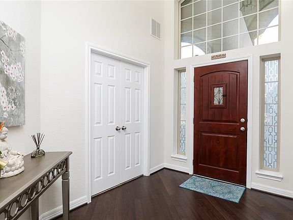 5th image of 12224 Harmony Hall Ct