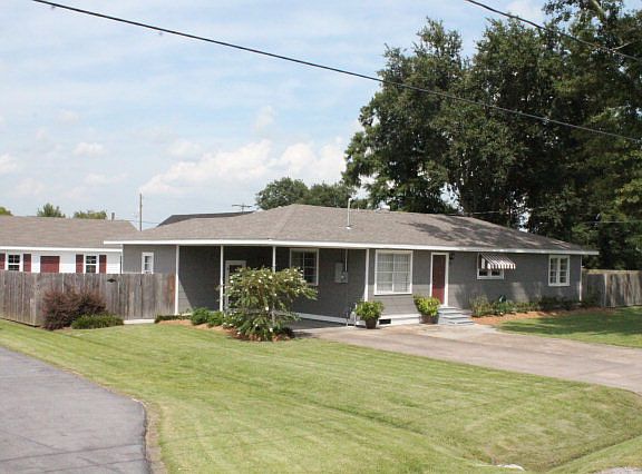 2nd image of 217 Madewood Pl