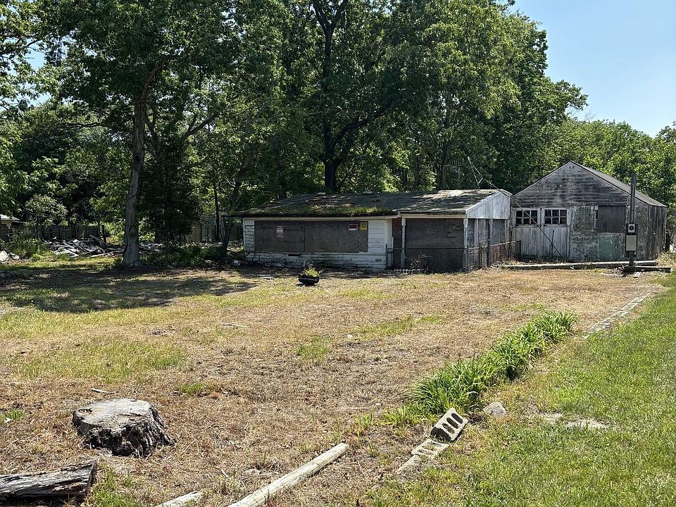 2nd image of 202 W White Horse Pike