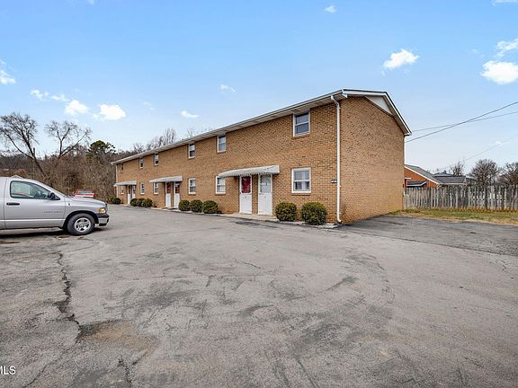 5th image of 2008 Bloomingdale Rd