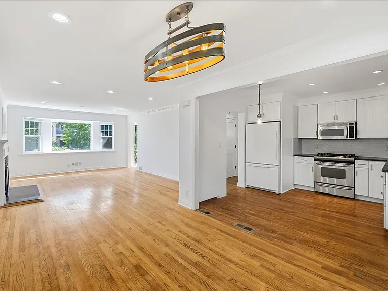 101 Pershing Rd — Photo 7