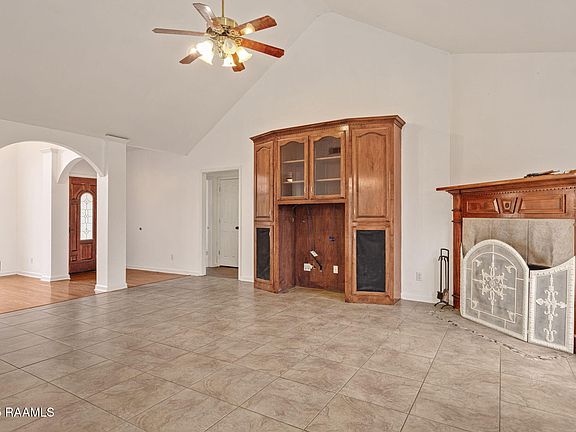 4th image of 103 Cricklade Ct
