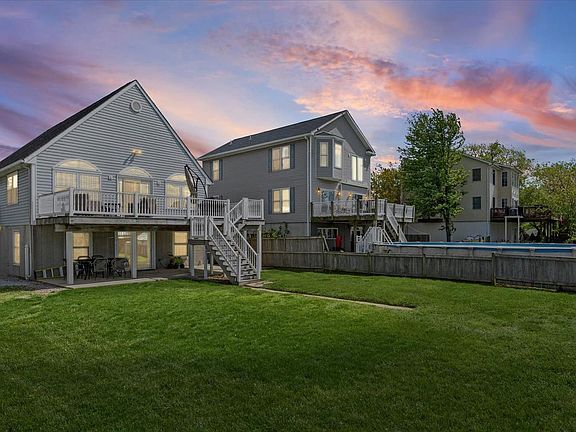 3rd image of 9120 Hinton Ave