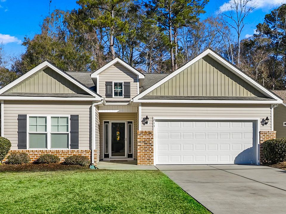 1st image of 214 Clearwater Dr.