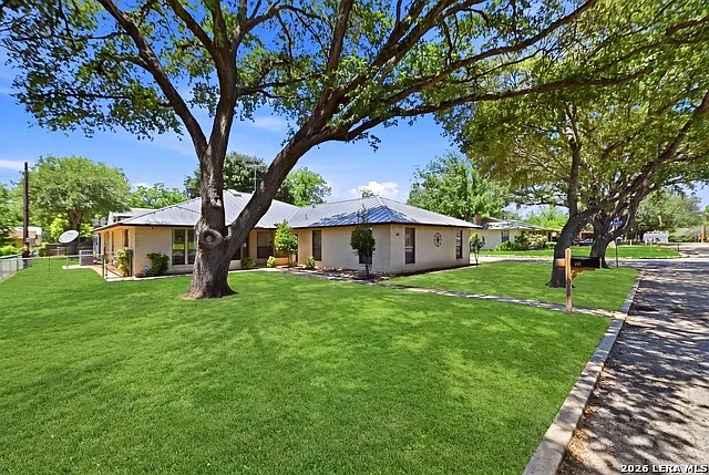 3 bed, 3.0 bath, 2717 sqft, $3,100 — Photo 3