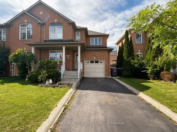 4 Butterchurn Rd, Brampton, ON L6X 4V1