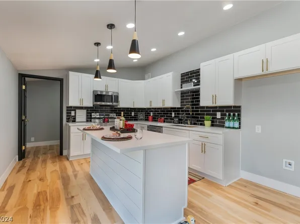 1936 Caballero Way, Las Vegas, NV 89169