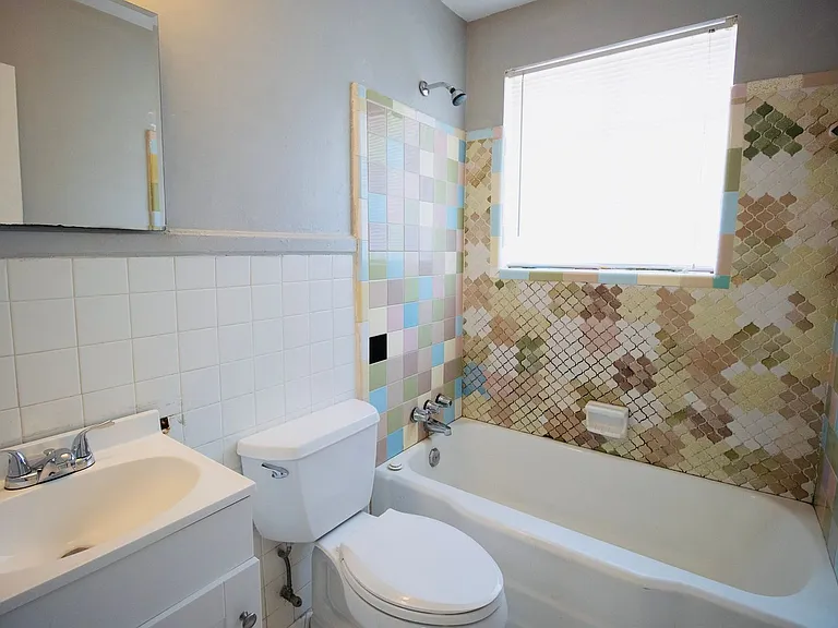 901 Central Dr — Photo 17