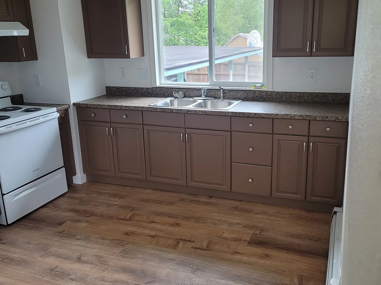3 bed, $1,430 — Photo 4