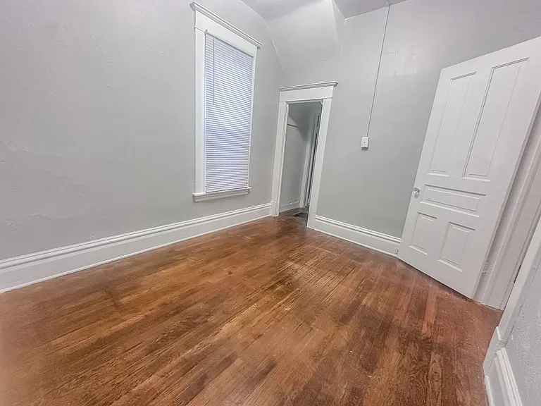 41 Caledonia St NE #1 — Photo 3