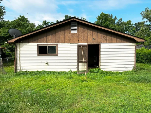 1520 Riverfront Cir, Dandridge, TN 37725