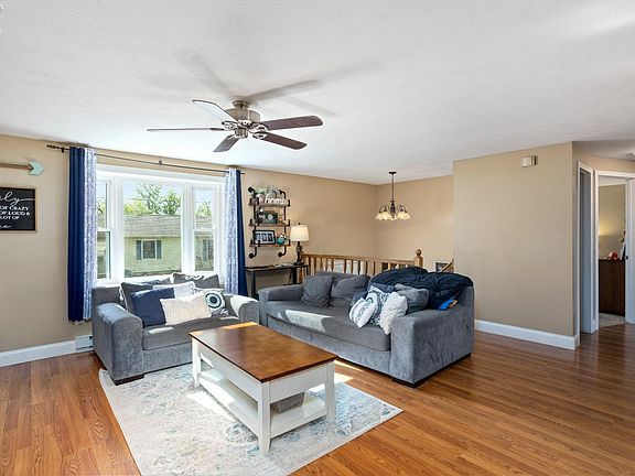 4th image of 133 Richland Ave