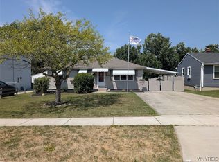 180 Burmon Dr, Orchard Park, NY 14127