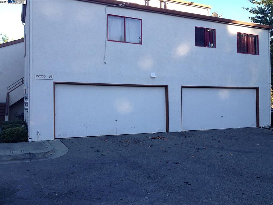 1st image of 27906 Thornton Ct