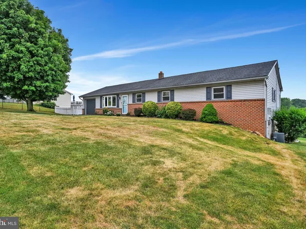 92 Kendale Rd, Red Lion, PA 17356