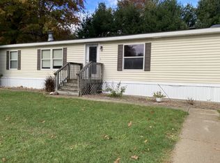 425 Cedarbrook St #108, Howard City, MI 49329