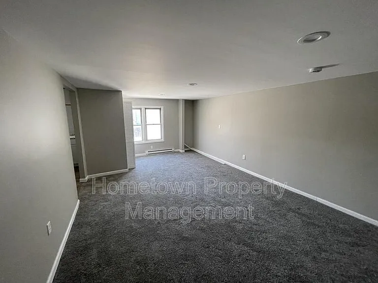 663 E Market St #665-4 — Photo 2