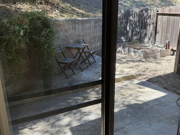 3rd image of 5387 Barrenda Ave