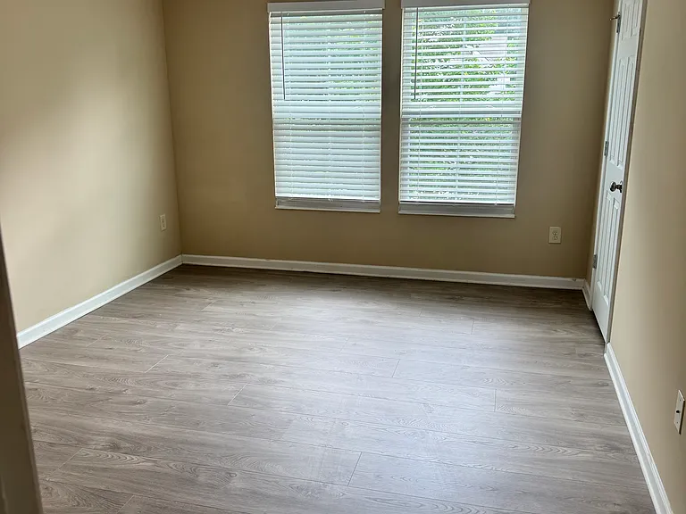 1620 Shire Village Dr — Photo 68