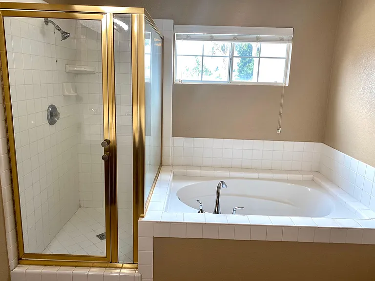 9846 N Ann Ave — Photo 23