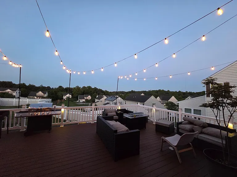 Amazing Outdoor Entertainment Deck