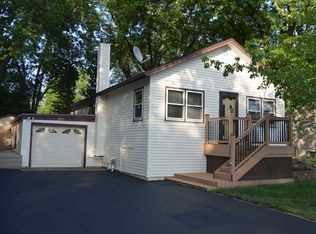 1023 Sheridan Dr, Wauconda, IL