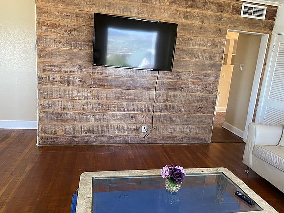 4th image of 510 Randolph Dr #3