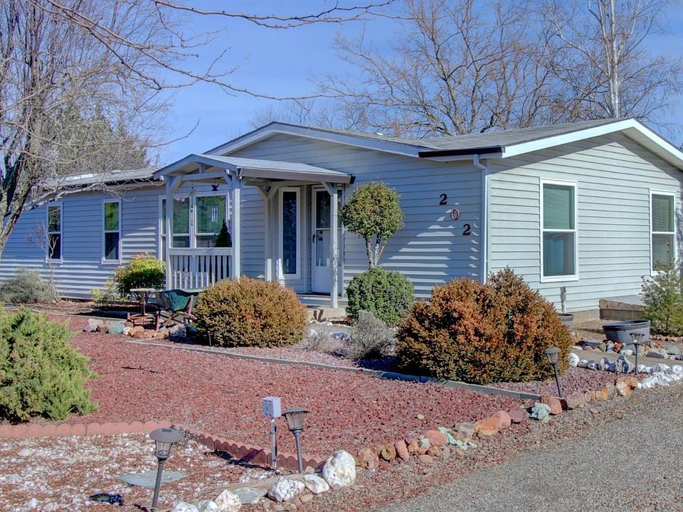 1st image of 202 Deer Park Ln