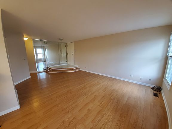 3rd image of 121 Red Fox Ln Unit B