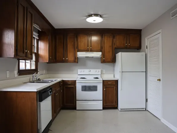 506 S Vermont St #B, Smithfield, NC 27577