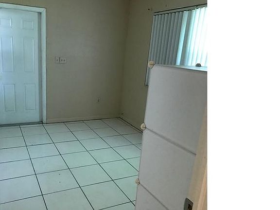 5th image of 1480 NW 32nd Ave