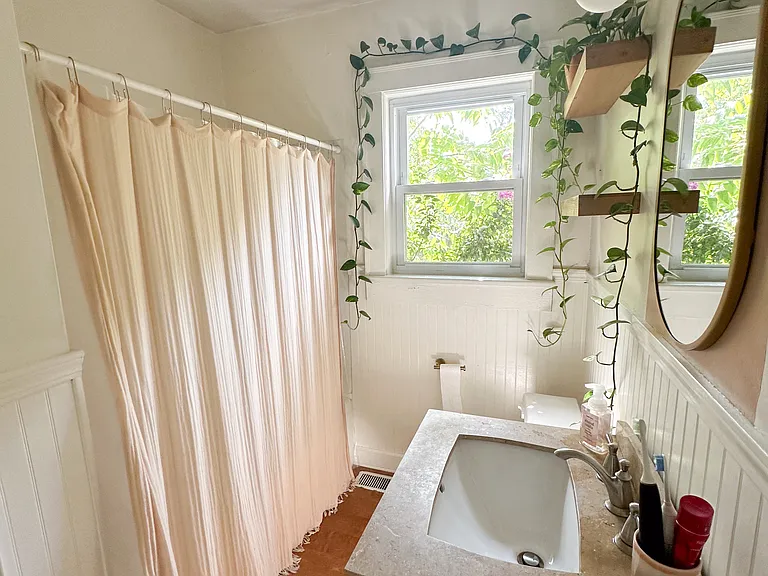 118 Lynnview Dr — Photo 3