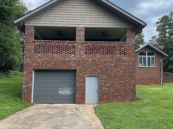 Back- basement garage 