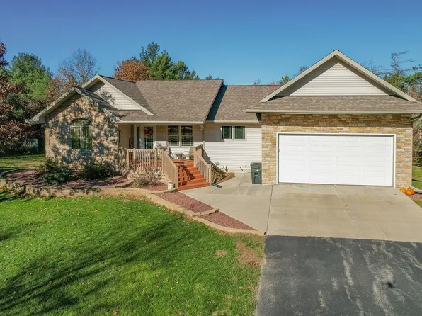 806 Gillette Ln, Wisconsin Dells, WI 53965