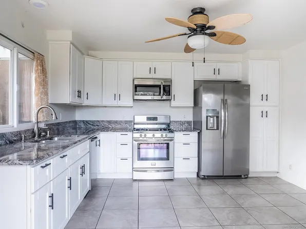 44511 La Paz Rd, Temecula, CA 92592