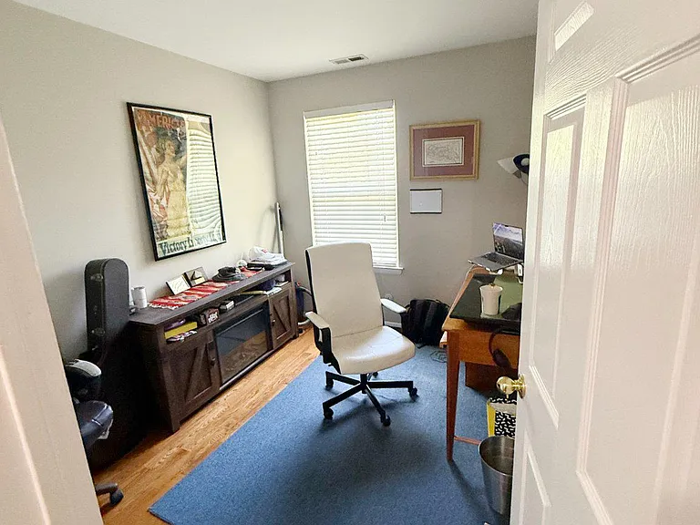 63 Foxglove Dr — Photo 10