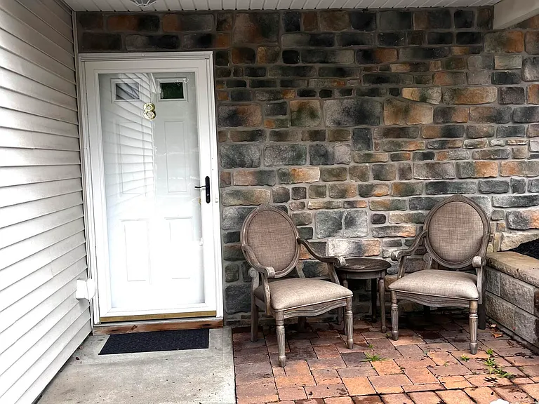 8 Buford Ct — Photo 2