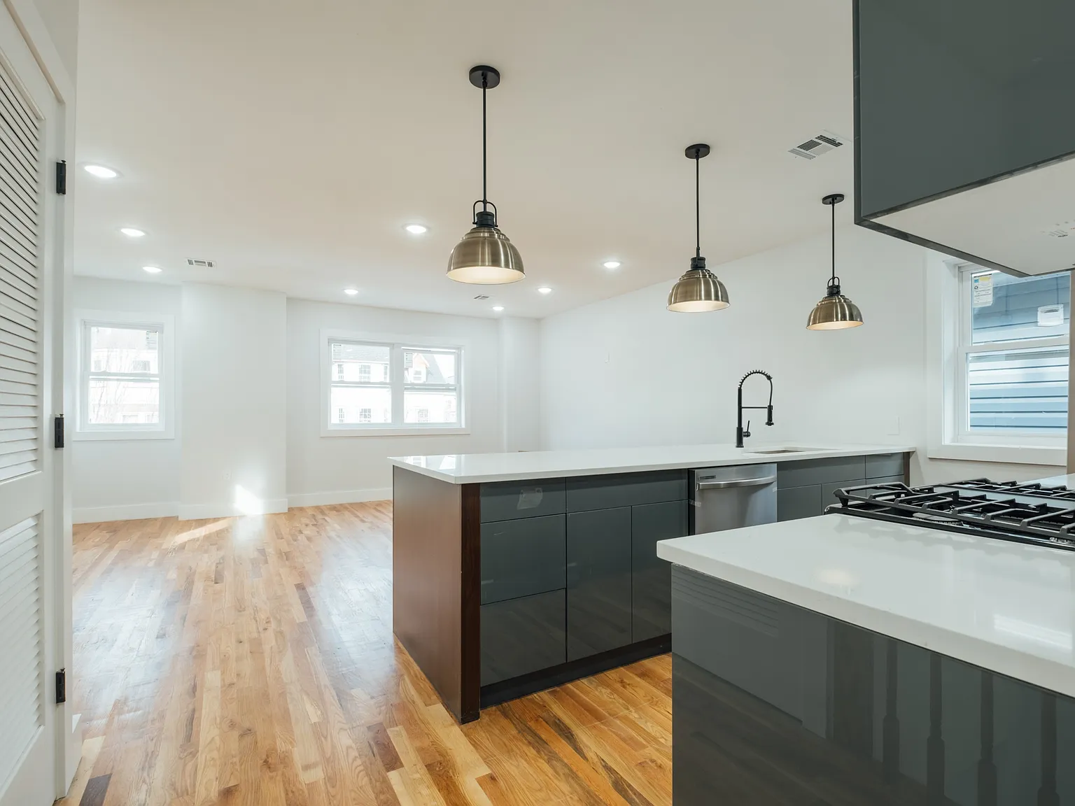 88 Hollywood Avenue - 2 — Photo 3