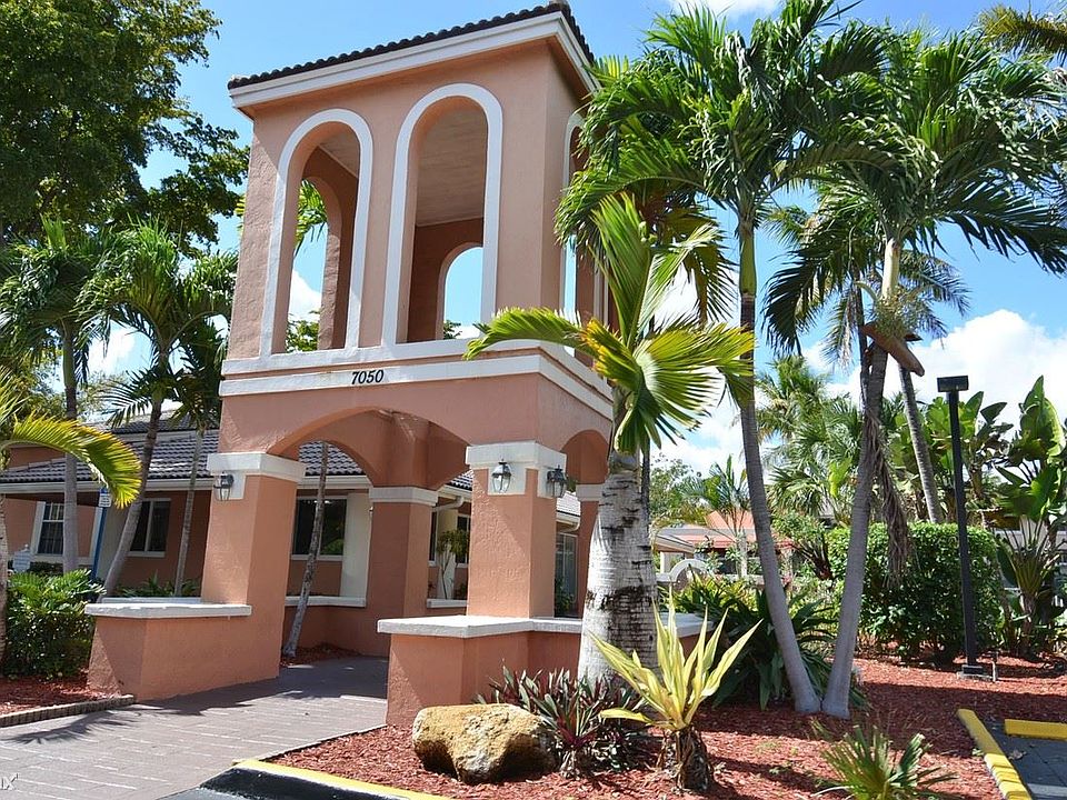 villa-bellini-hialeah-fl-building-photo