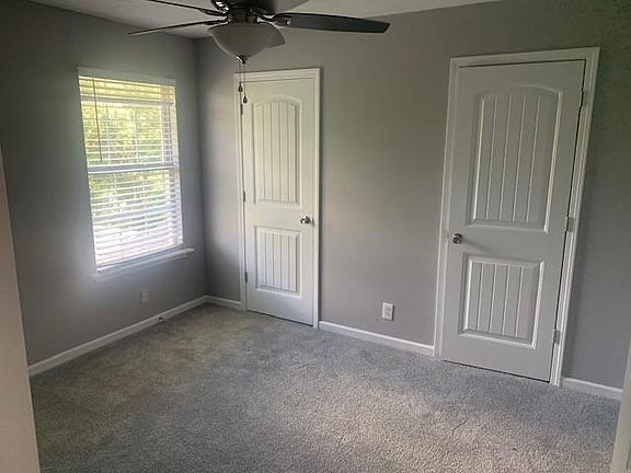 5th image of 811 Hidden Spring Dr #B