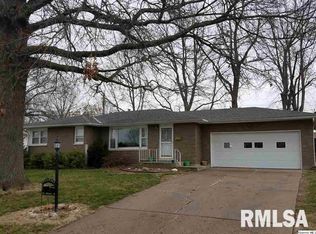 331 Evergreen Dr E, Quincy, IL 62305